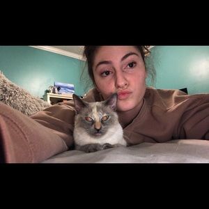 Meet your Posher, Hailey